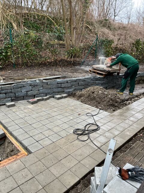 Haus- und Gartenservice Pasalic - Pflasterarbeiten inkl. Stützmauern & Stufen Haus- und Gartenservice Pasalic - Pflasterarbeiten inkl. Stützmauern & Stufen