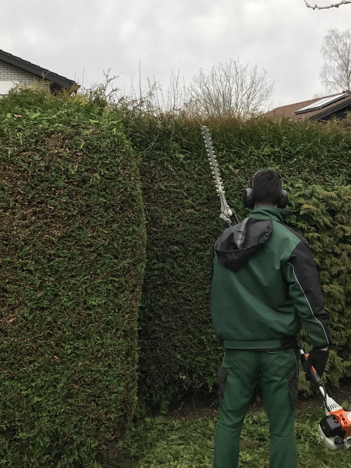 Haus- und Gartenservice Pasalic - Hecken- und Straucharbeiten Haus- und Gartenservice Pasalic - Hecken- und Straucharbeiten
